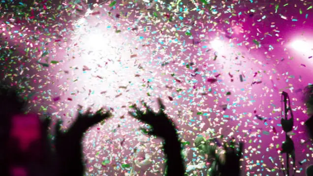 Als je niet geneoeg van feesten krijgt is confetti zeker een leuke manier om leven in de brouwerij te brengen.